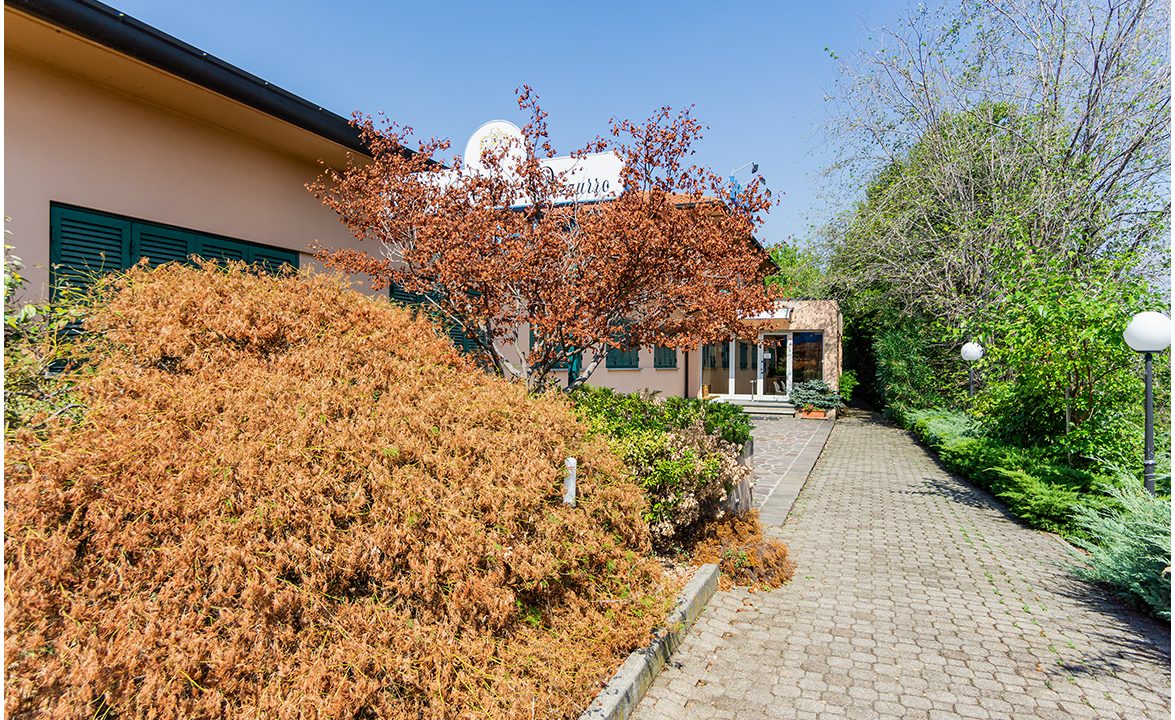 Hotel Monguzzo esterno