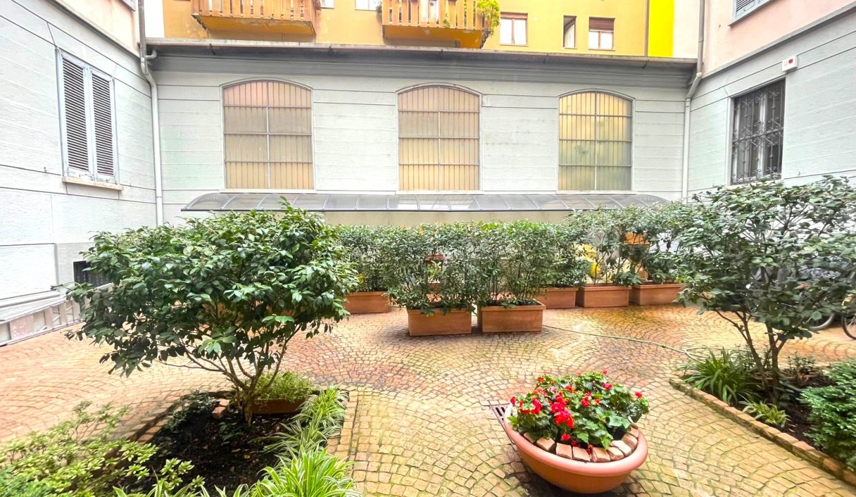 viale Coni Zugna - CORTILE INTERNO