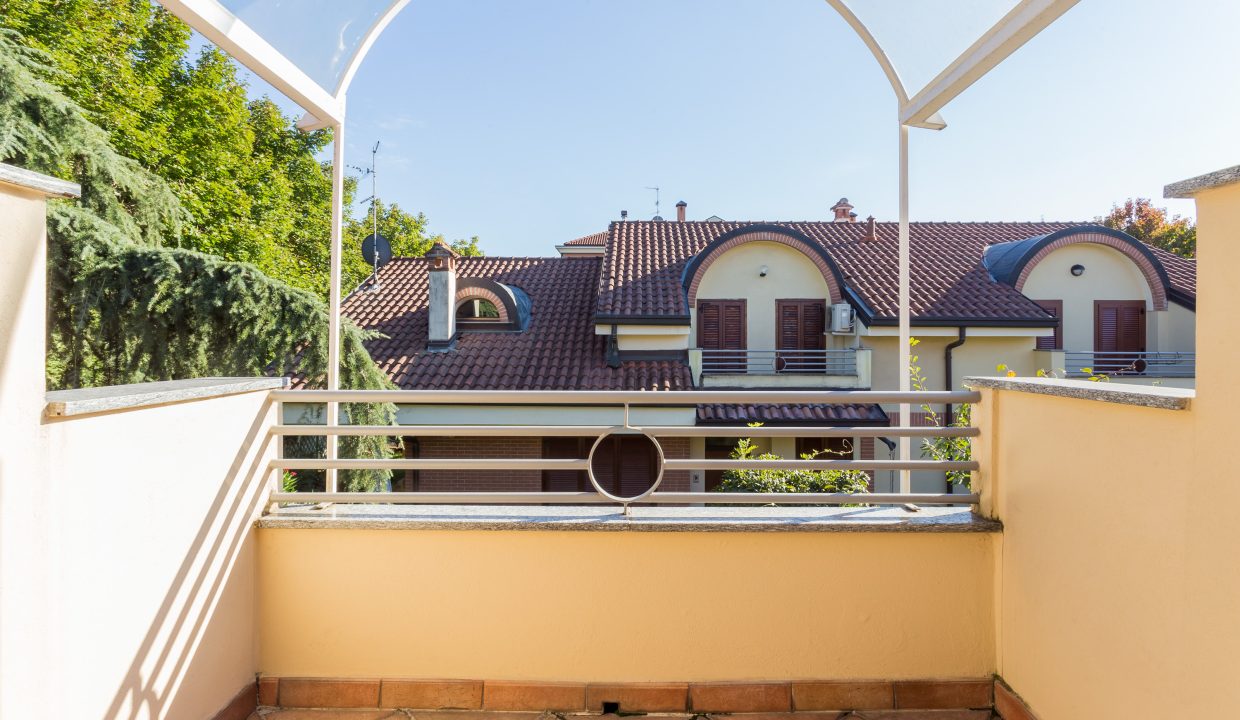 VIA REPUBBLICA - BALCONE CAMERETTA