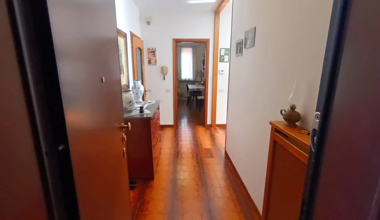 Abbadia via nazionale ingresso