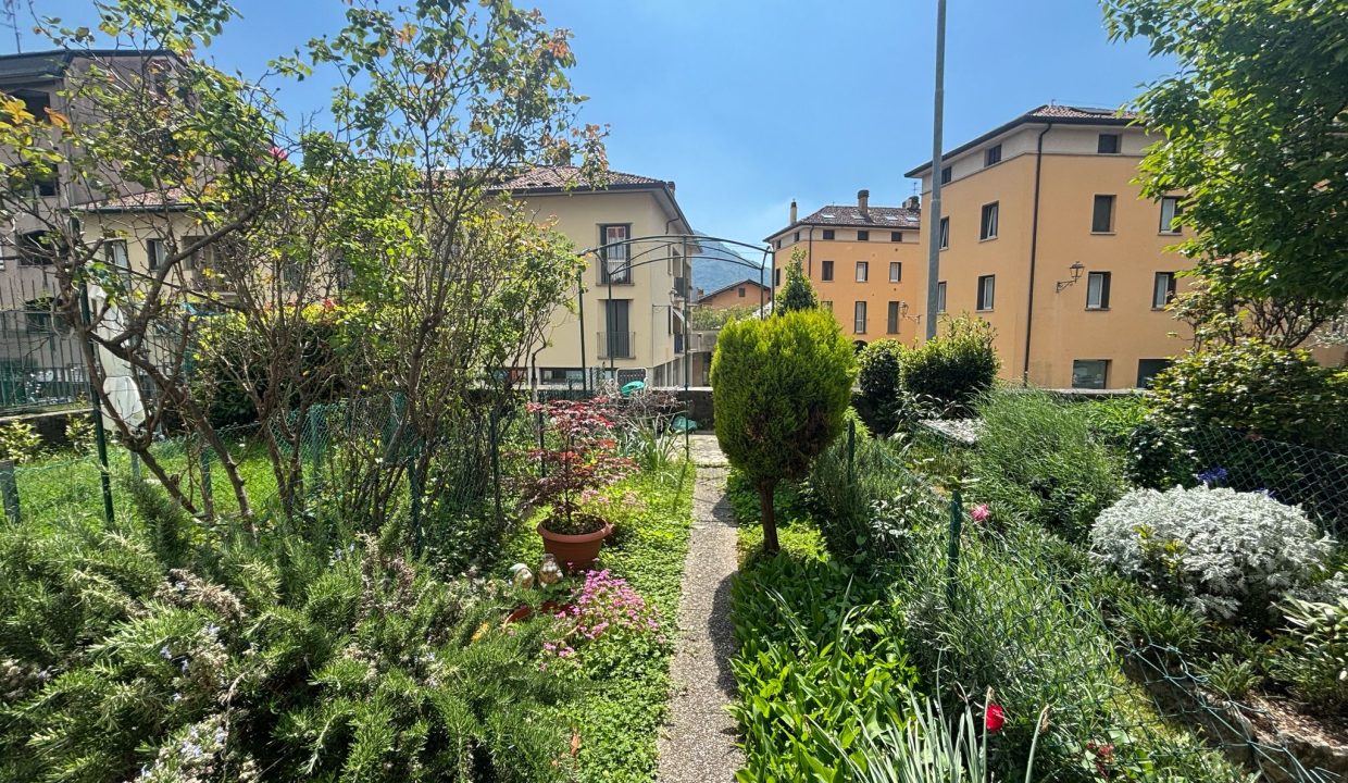 TRILOCALE A LECCO ZONA CASTELLO GIARDINO