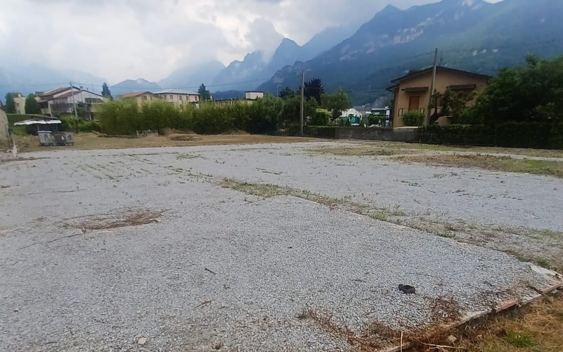 TERRENO GARLATE