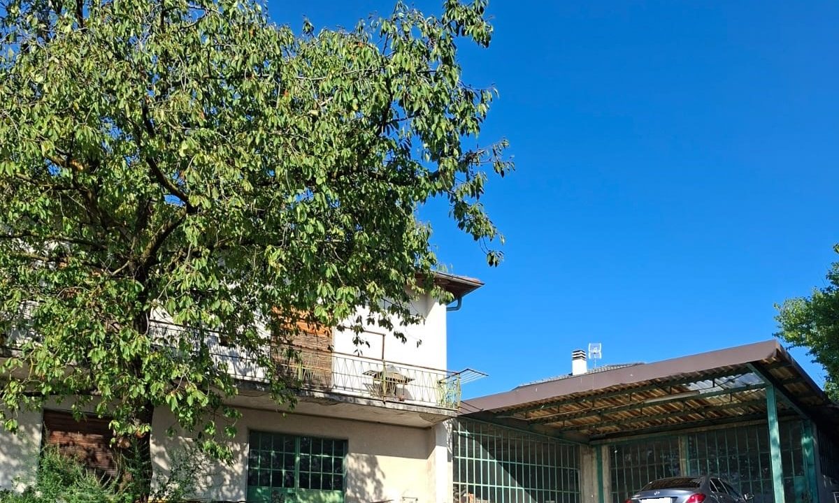 IMMOBILE INDIPENDENTE CON GIARDINO GALBIATE (6)