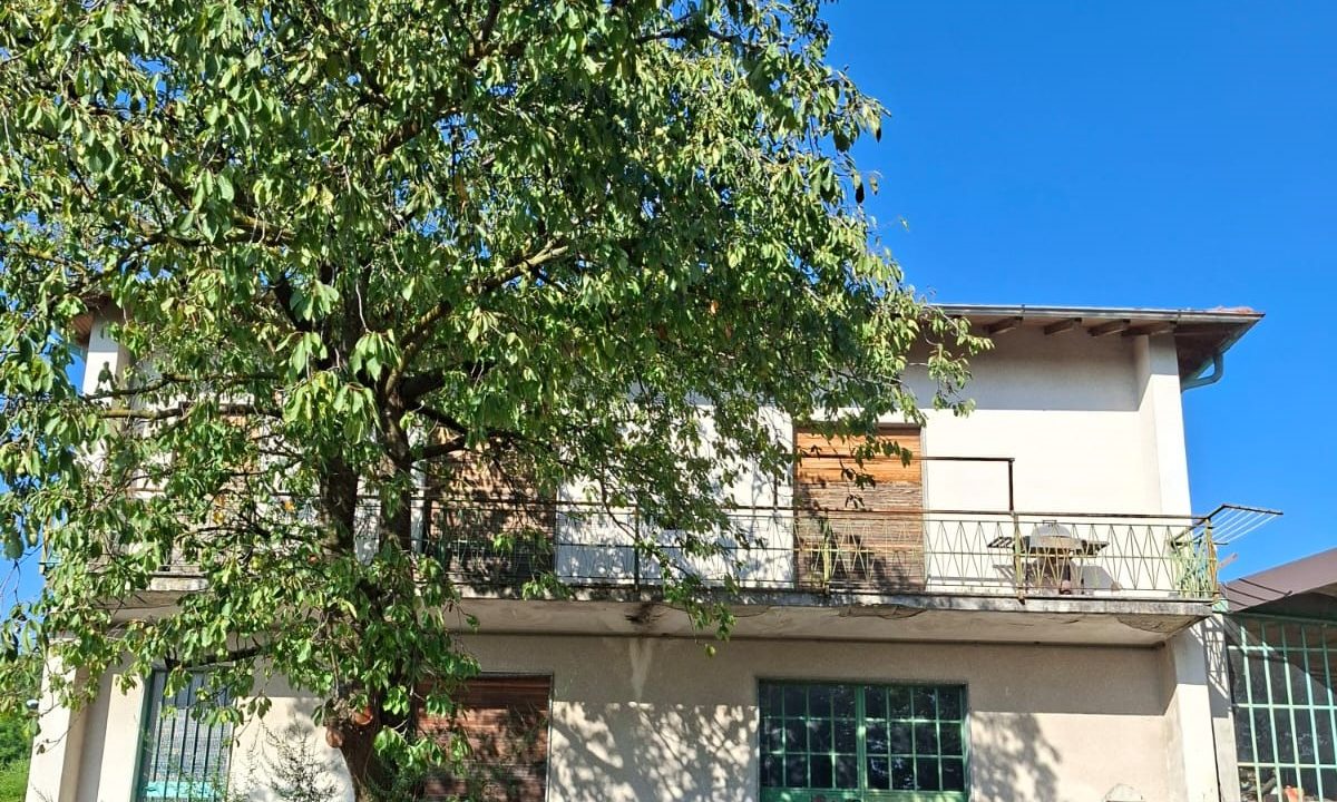 IMMOBILE INDIPENDENTE CON GIARDINO GALBIATE