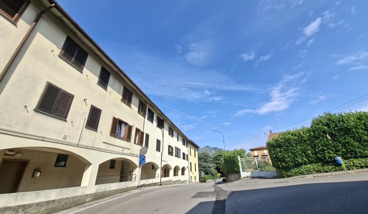 QUADRILOCALE CON BALCONI VERCURAGO (28)