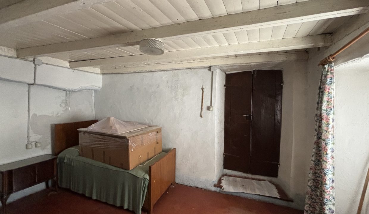 TRILOCALE A MANDELLO DEL LARIO (22)
