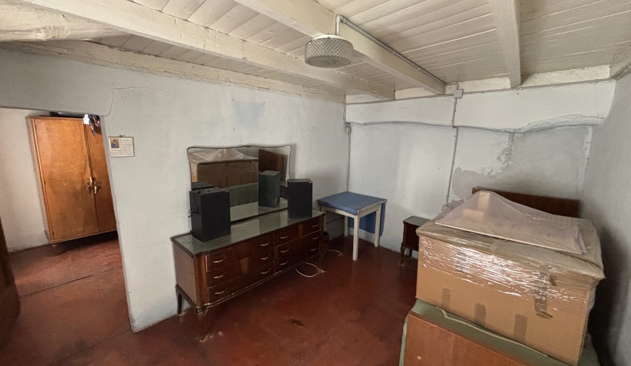 TRILOCALE A MANDELLO DEL LARIO (24)