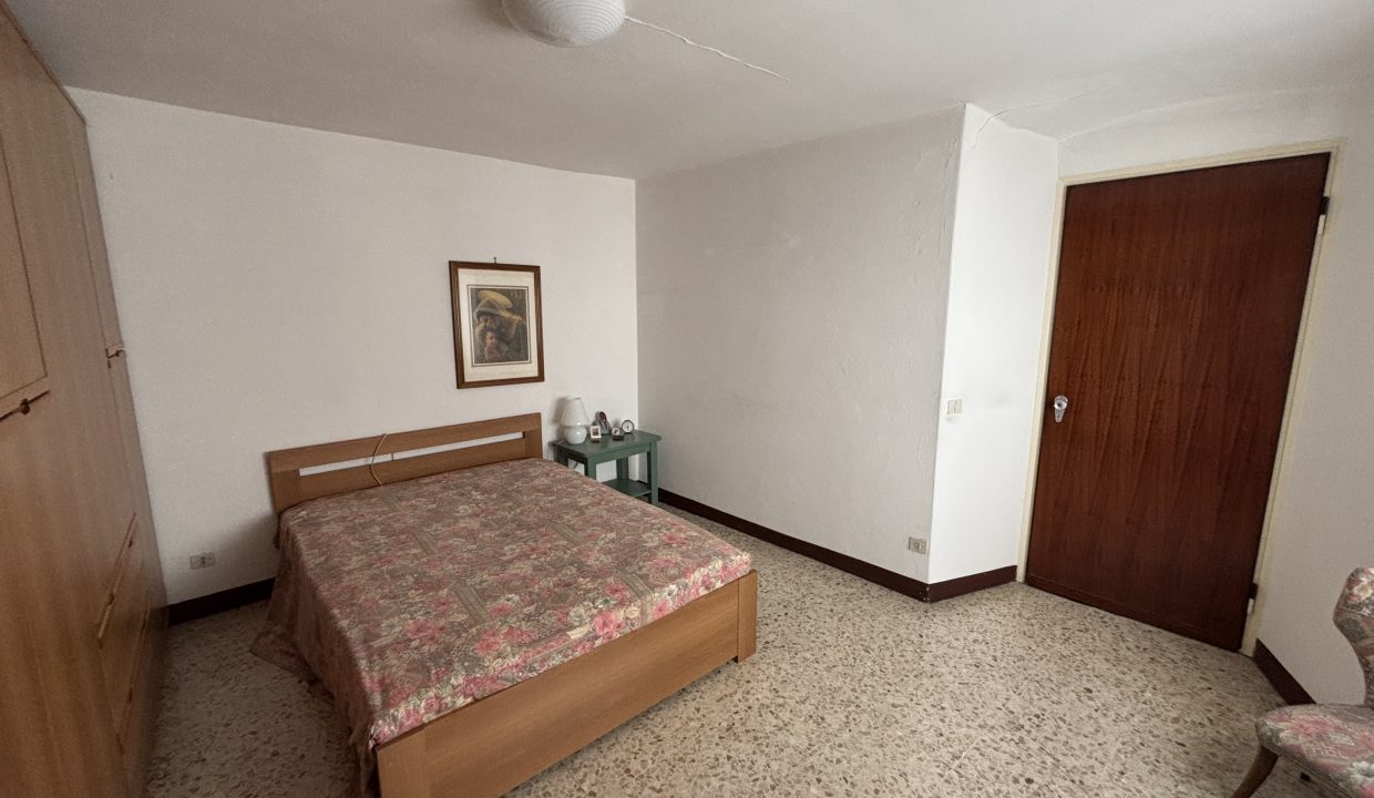 TRILOCALE A MANDELLO DEL LARIO (38)