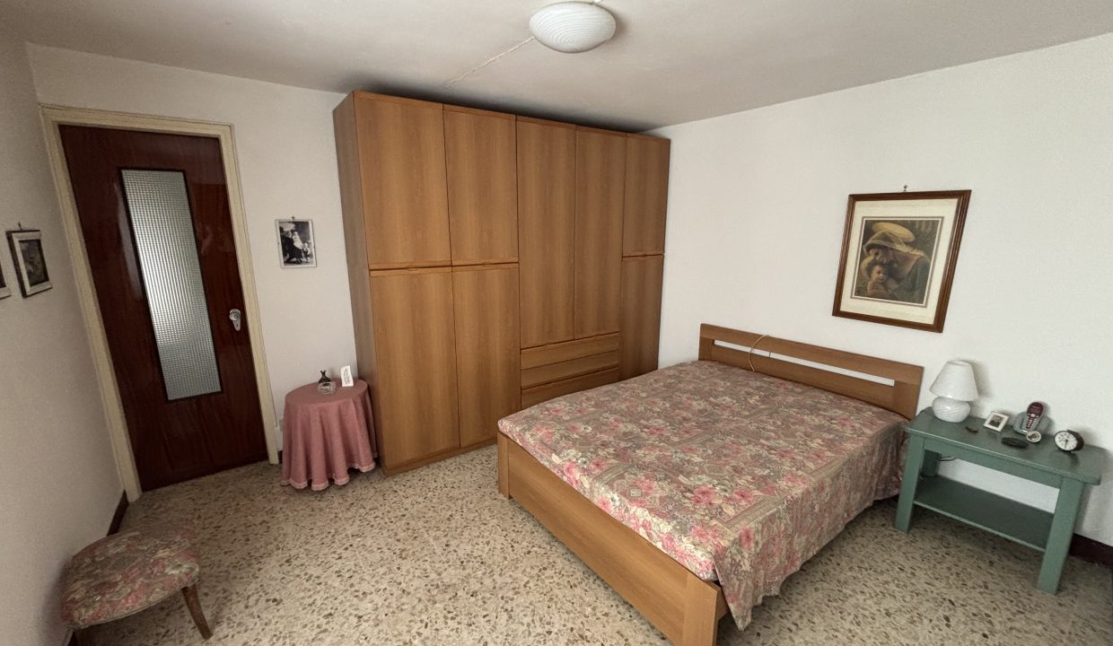TRILOCALE A MANDELLO DEL LARIO (39)