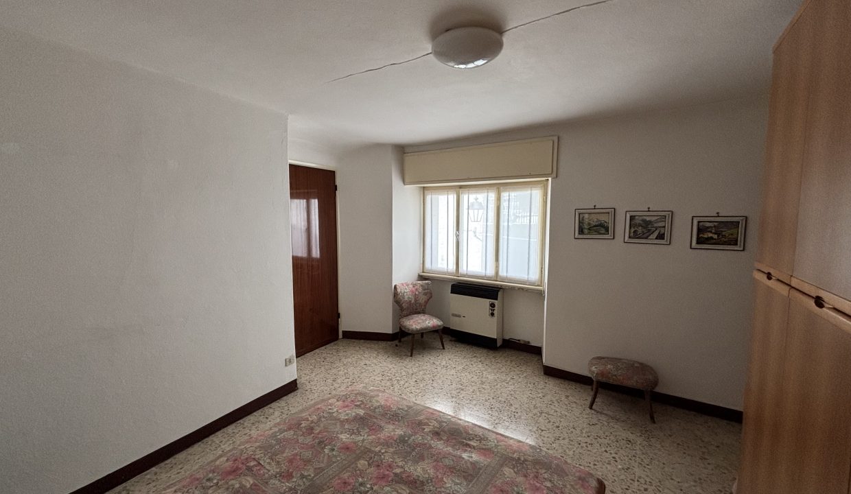 TRILOCALE A MANDELLO DEL LARIO (42)