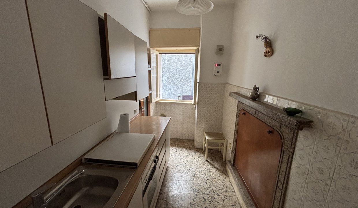TRILOCALE A MANDELLO DEL LARIO (52)