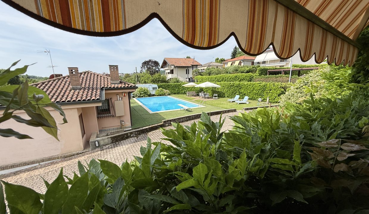 VILLA CON PISCINA COMO (16)