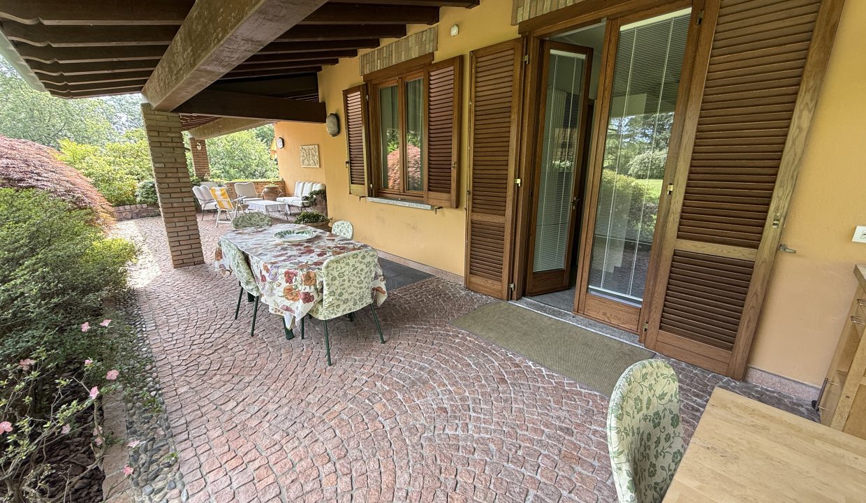 VILLA CON PISCINA COMO (29)
