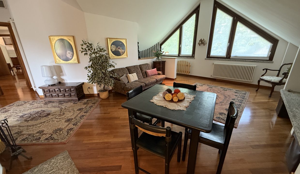 VILLA CON PISCINA COMO (30)