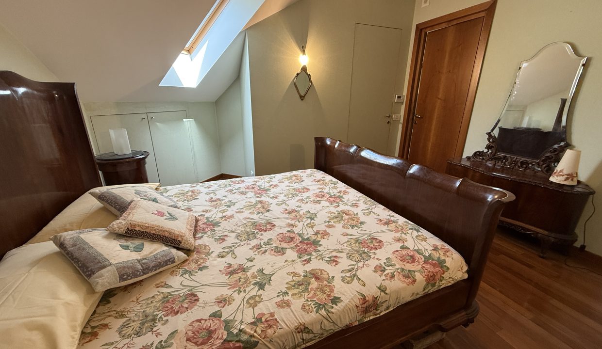 VILLA CON PISCINA COMO (40)