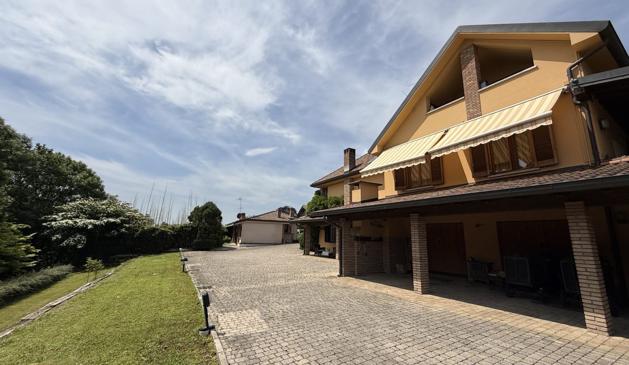 VILLA CON PISCINA COMO (54)