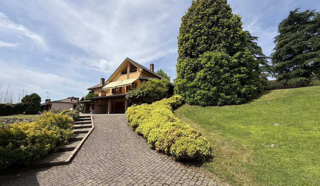 VILLA CON PISCINA COMO (60)