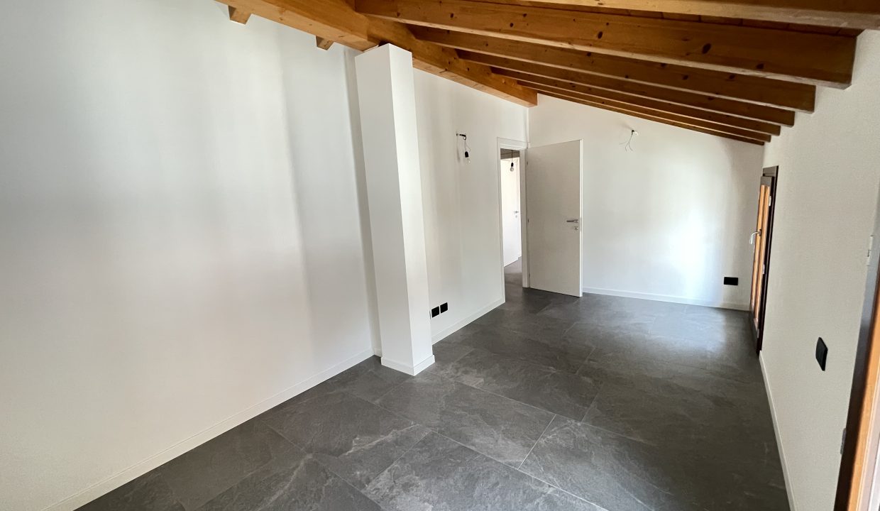 Villetta a schiera ballabio (24)