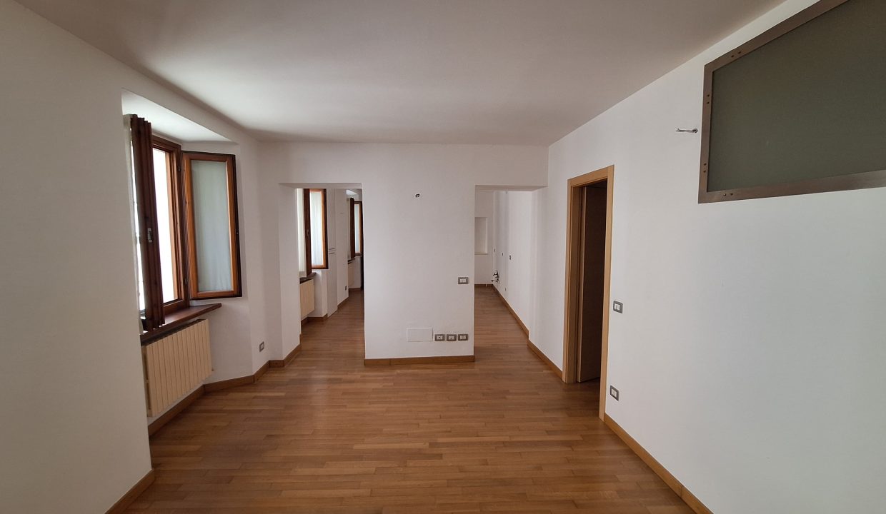 COMPENDIO IMMOBILIARE LECCO CENTRO (9)