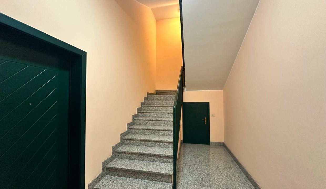 MONOLOCALE CON BALCONE (19)