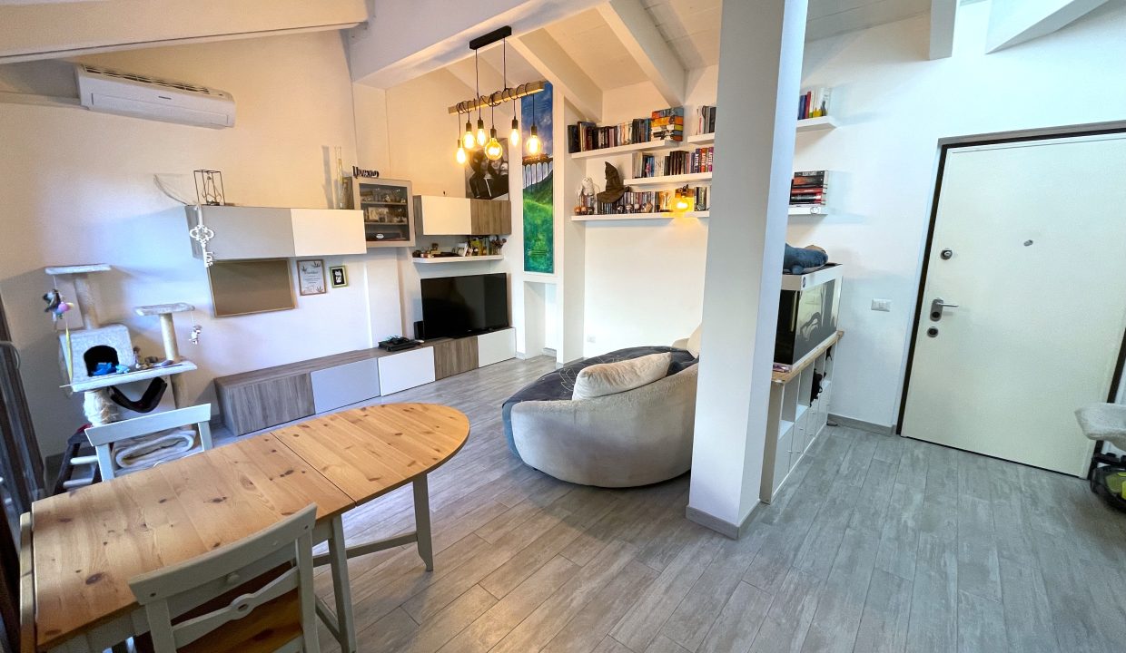 01 trilocale con terrazzo milano baggio