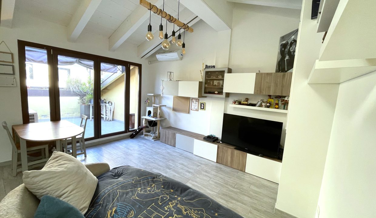 02 trilocale con terrazzo milano baggio