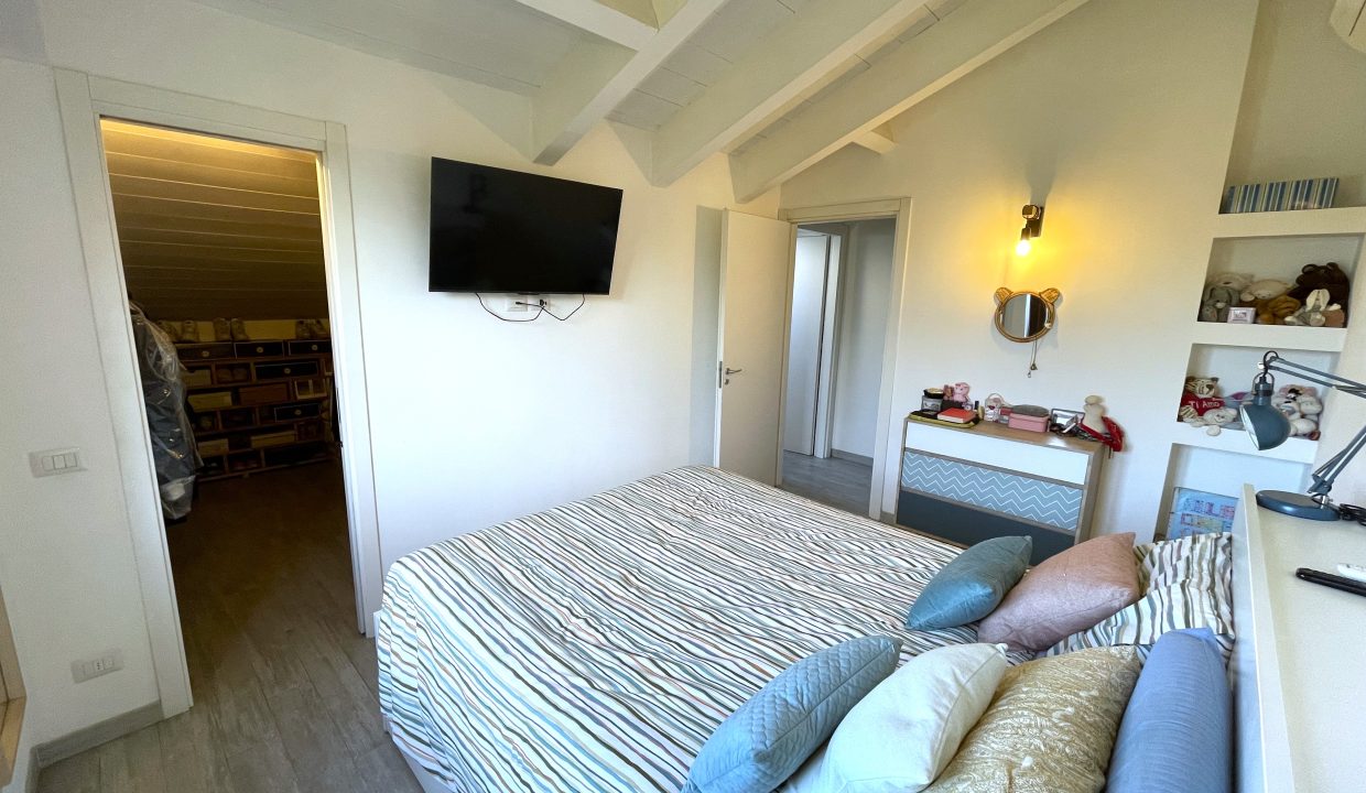 16 trilocale con terrazzo milano baggio