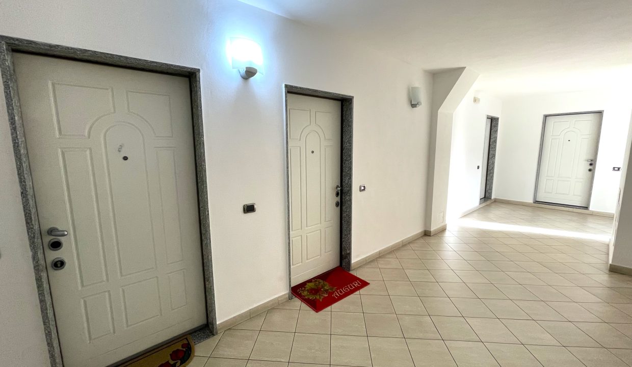 23 trilocale con terrazzo milano baggio