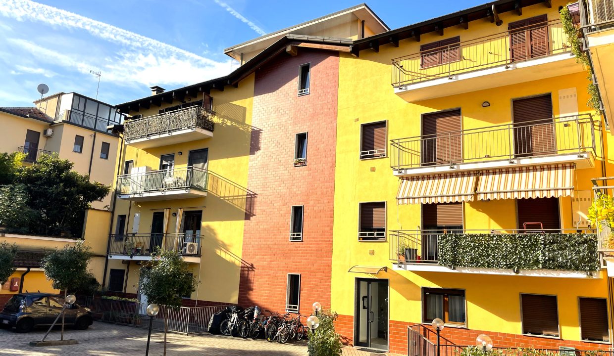 24 trilocale con terrazzo milano baggio