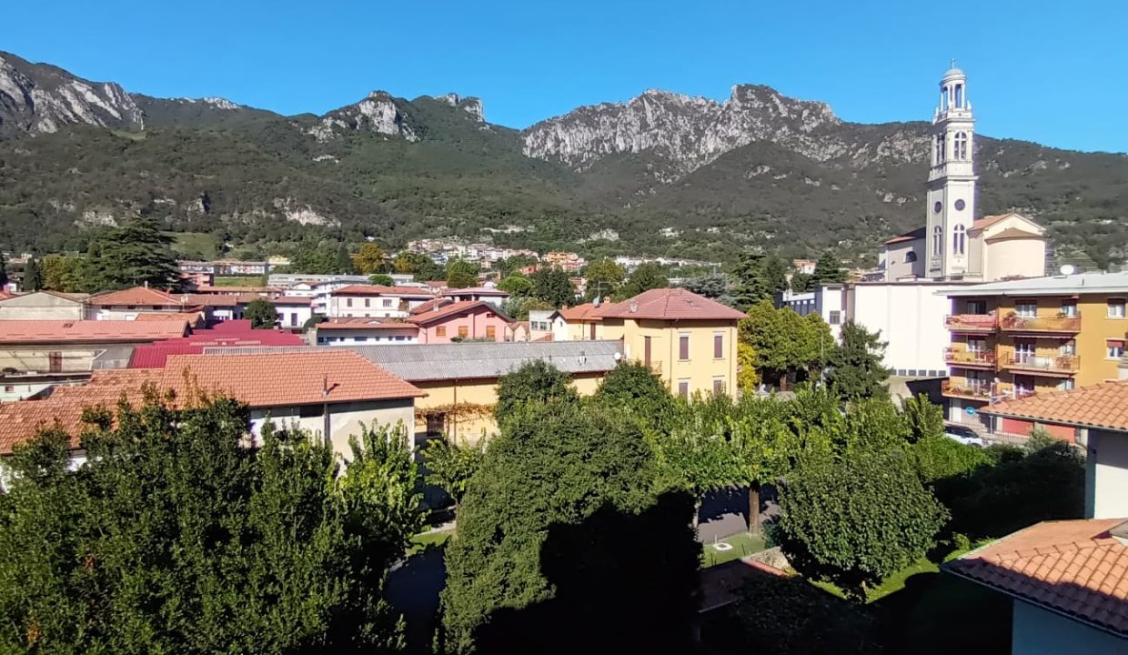 BILOCALE CON BOX E BALCONI (22)
