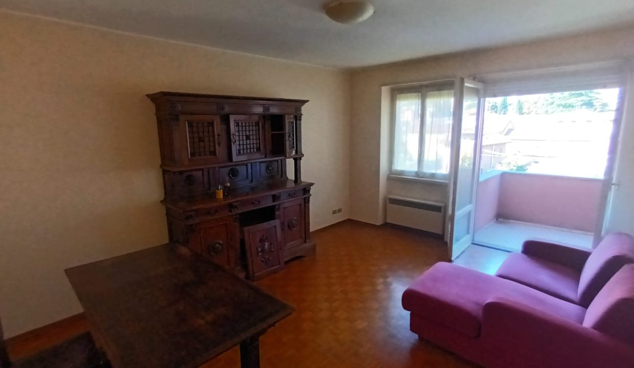 BILOCALE CON BOX E BALCONI (5)
