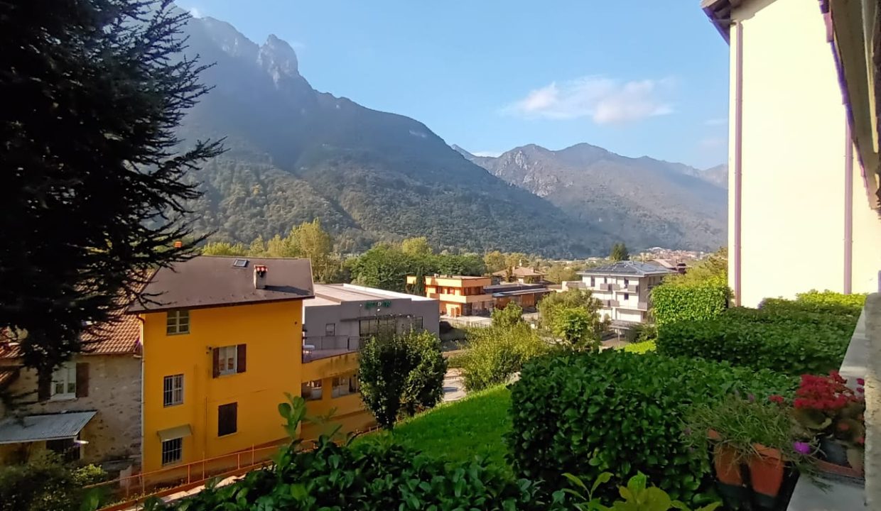BILOCALE CON VISTA PRIMALUNA (12)