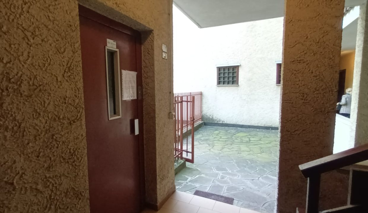 BILOCALE CON VISTA PRIMALUNA (17)
