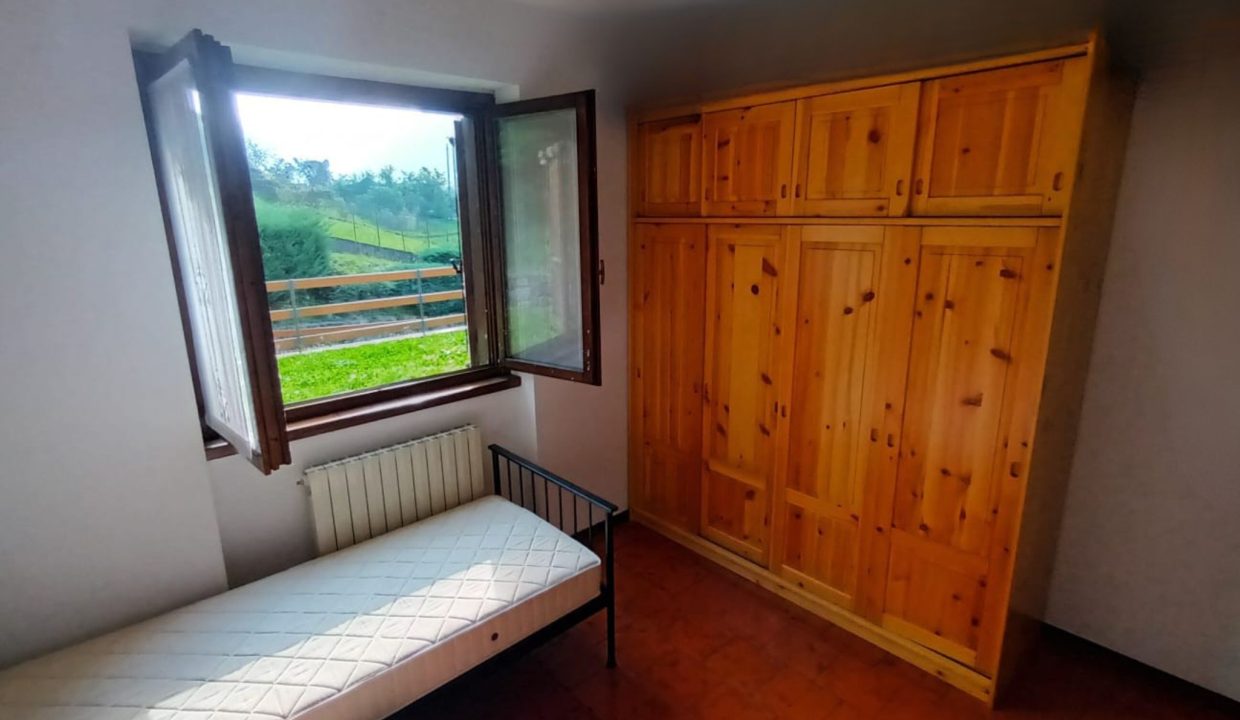 BILOCALE CON VISTA PRIMALUNA (8)