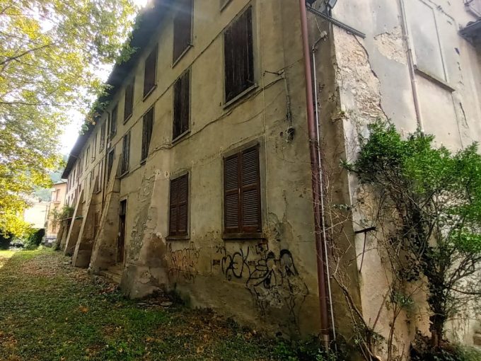 COMPLESSO IMMOBILIARE DA RISTRUTTURARE OLGINATE