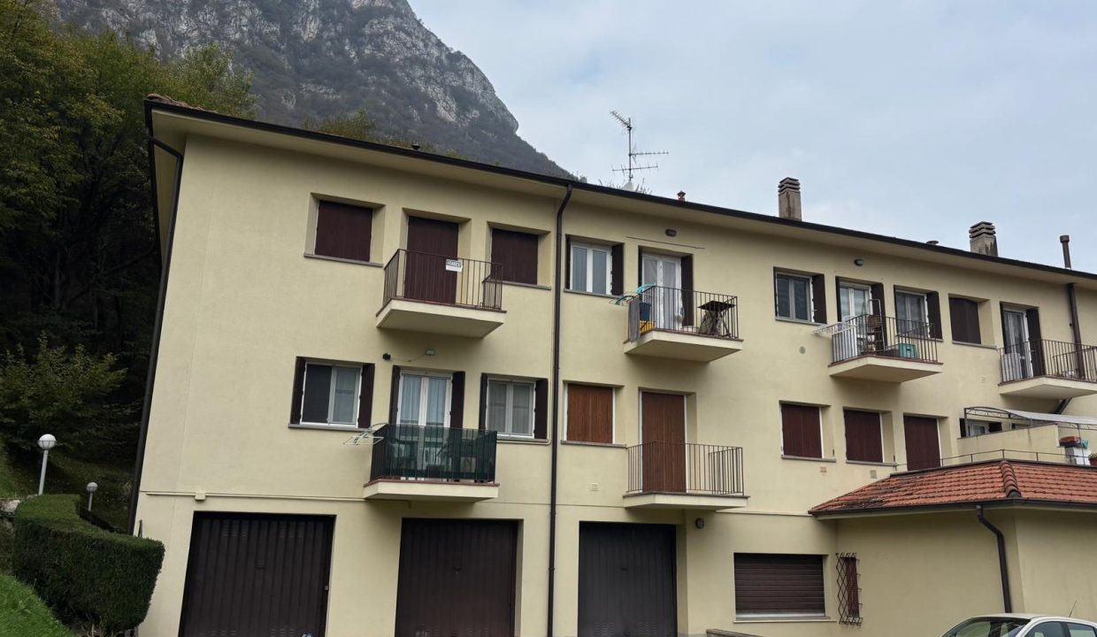 TRILOCALE A GALBIATE CON BALCONE (1)
