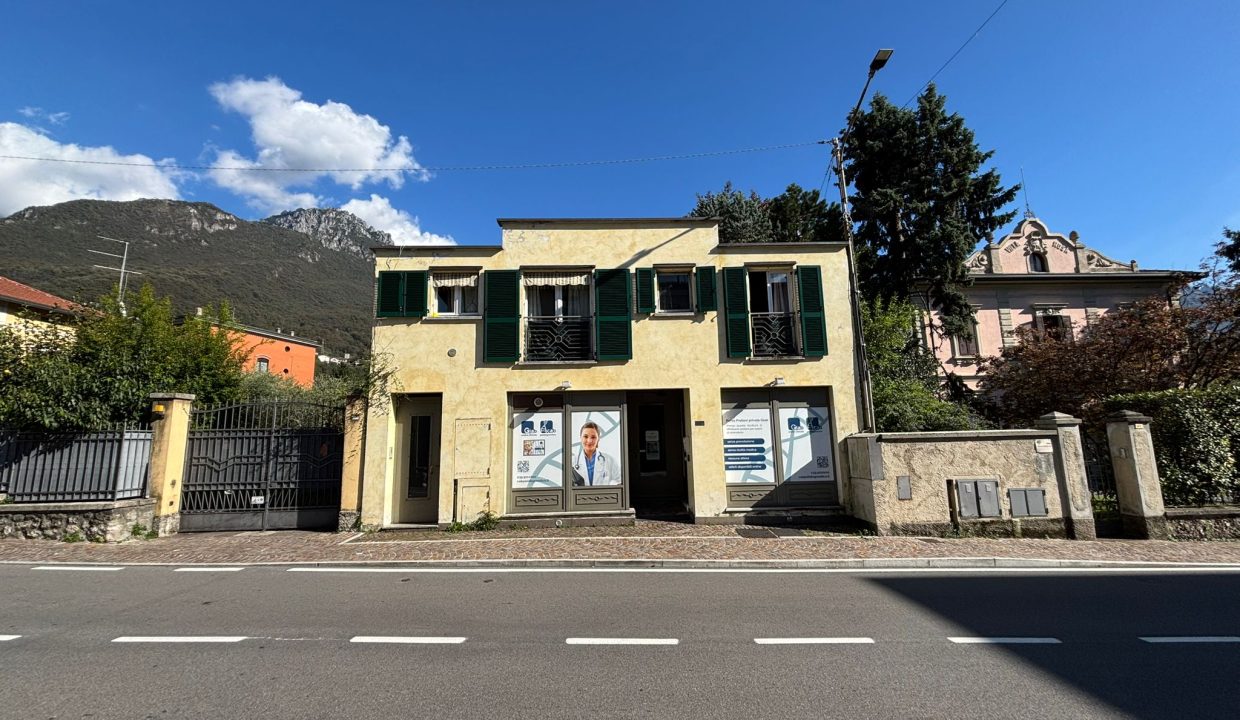 TRILOCALE MANDELLO CON BALCONE