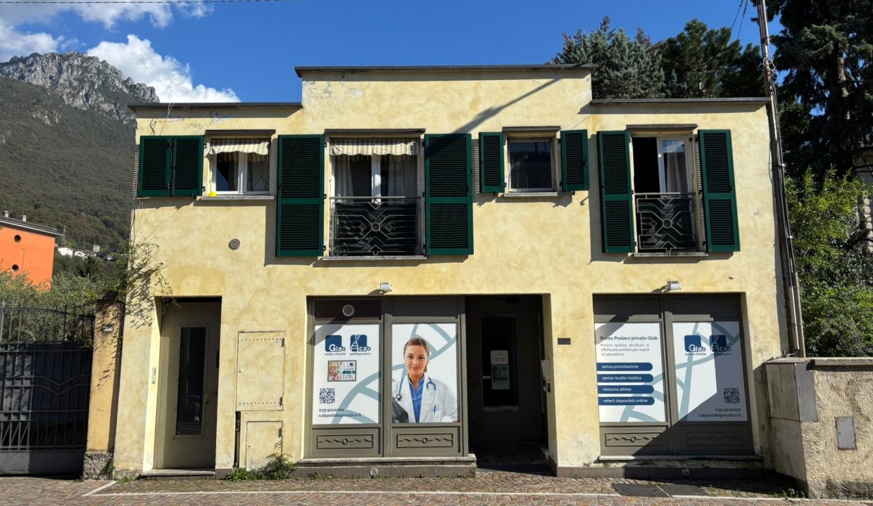 TRILOCALE MANDELLO CON BALCONE