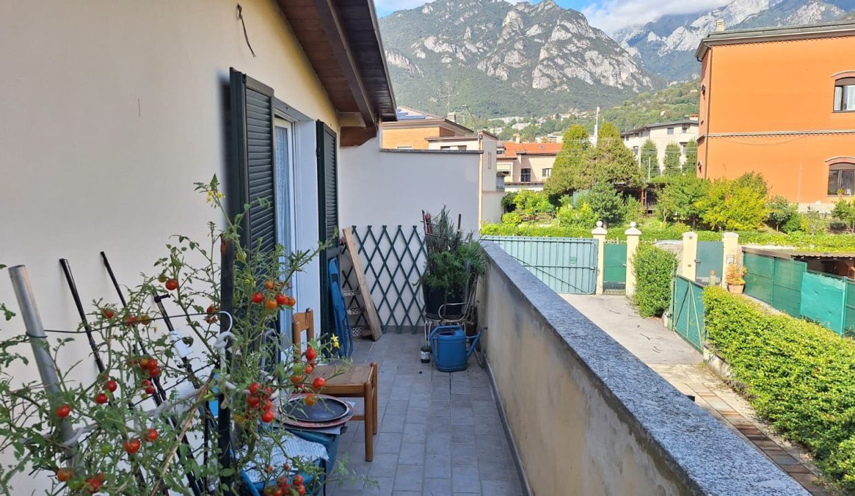 TRILOCALE MANDELLO CON BALCONE2