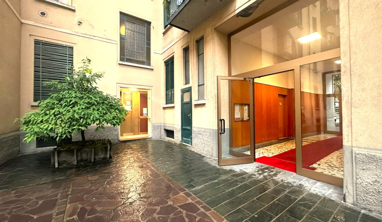 WhatsApp Image 2025-10-31 at 16.19.18 (1)