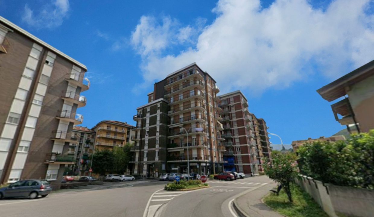 TRILOCALE CON BALCONI MALGRATE 222