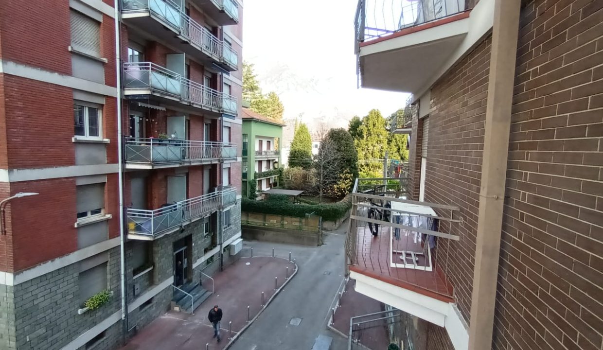 TRILOCALE CON BALCONI MALGRATE (6)