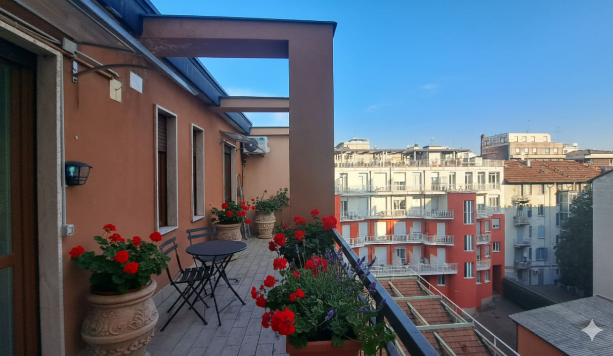 BILOCALE CON BALCONI (4)