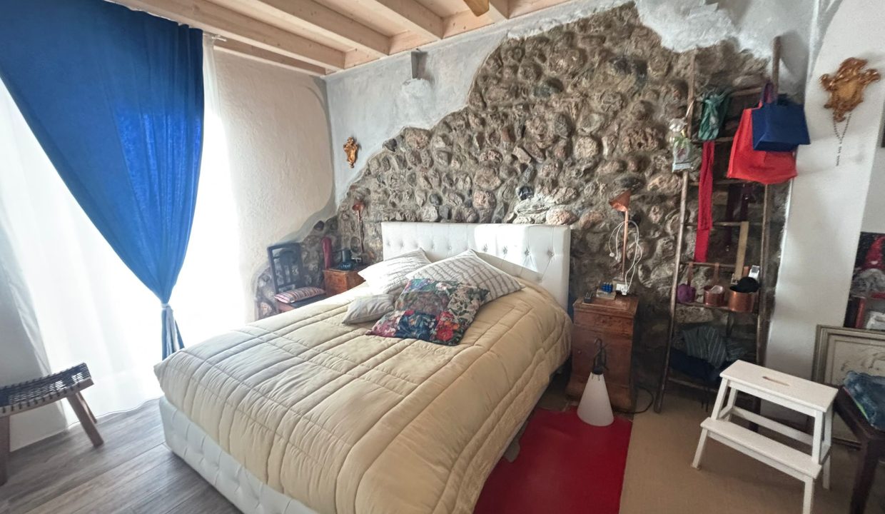 CASA INDIPENDENTE CON GIARDINO LECCO (12)