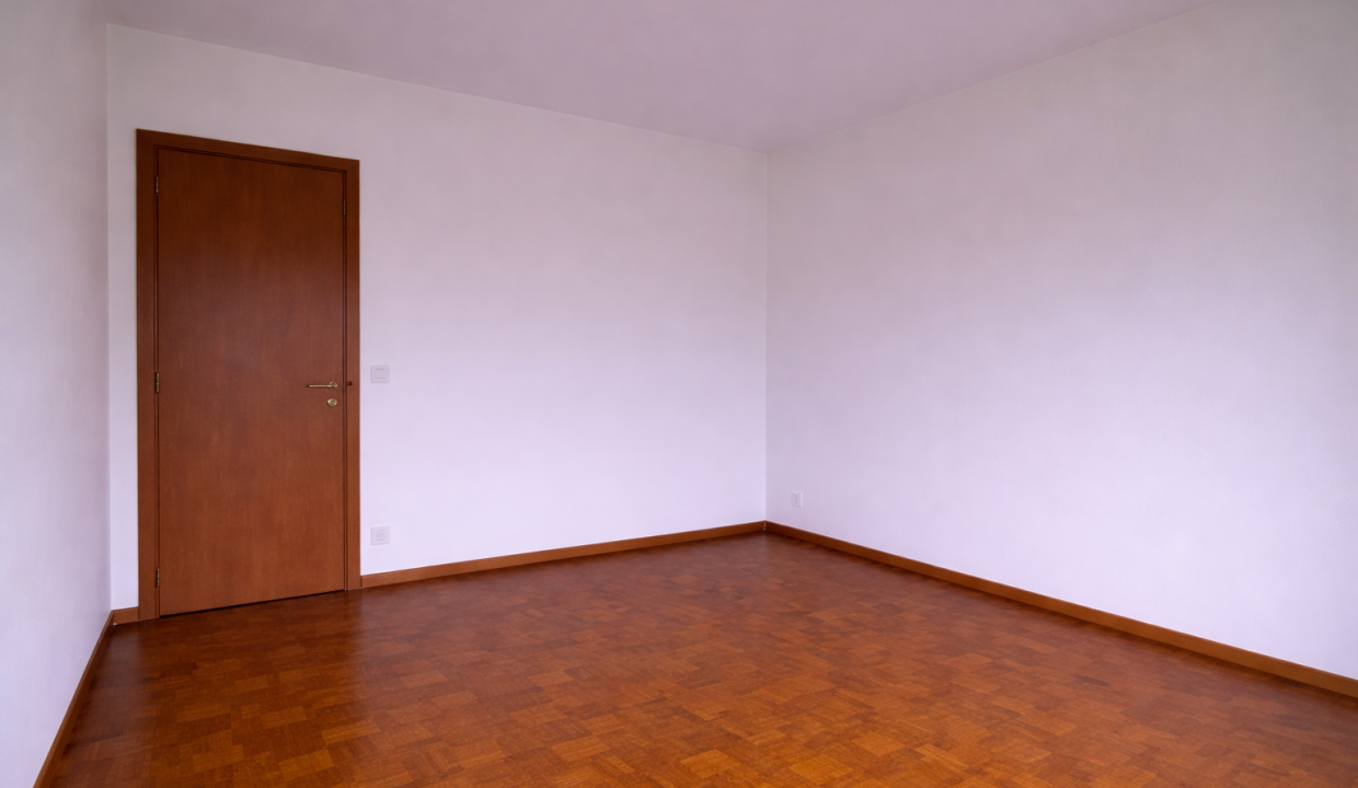 TRILOCALE CON DOPPI SERVIZI E BALCONI (1)