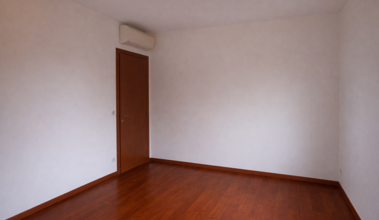 TRILOCALE CON DOPPI SERVIZI E BALCONI (10)