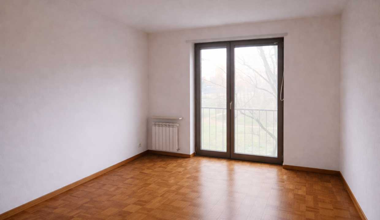 TRILOCALE CON DOPPI SERVIZI E BALCONI (24)