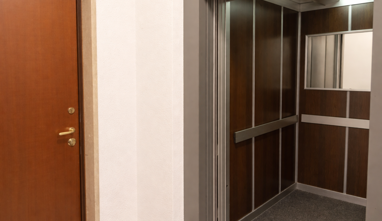 TRILOCALE CON DOPPI SERVIZI E BALCONI (5)