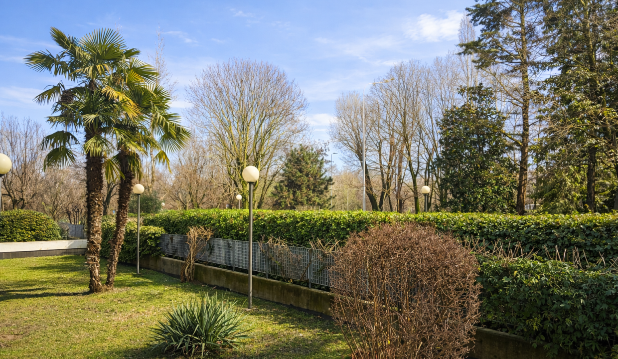 TRILOCALE CON DOPPI SERVIZI E BALCONI (9)