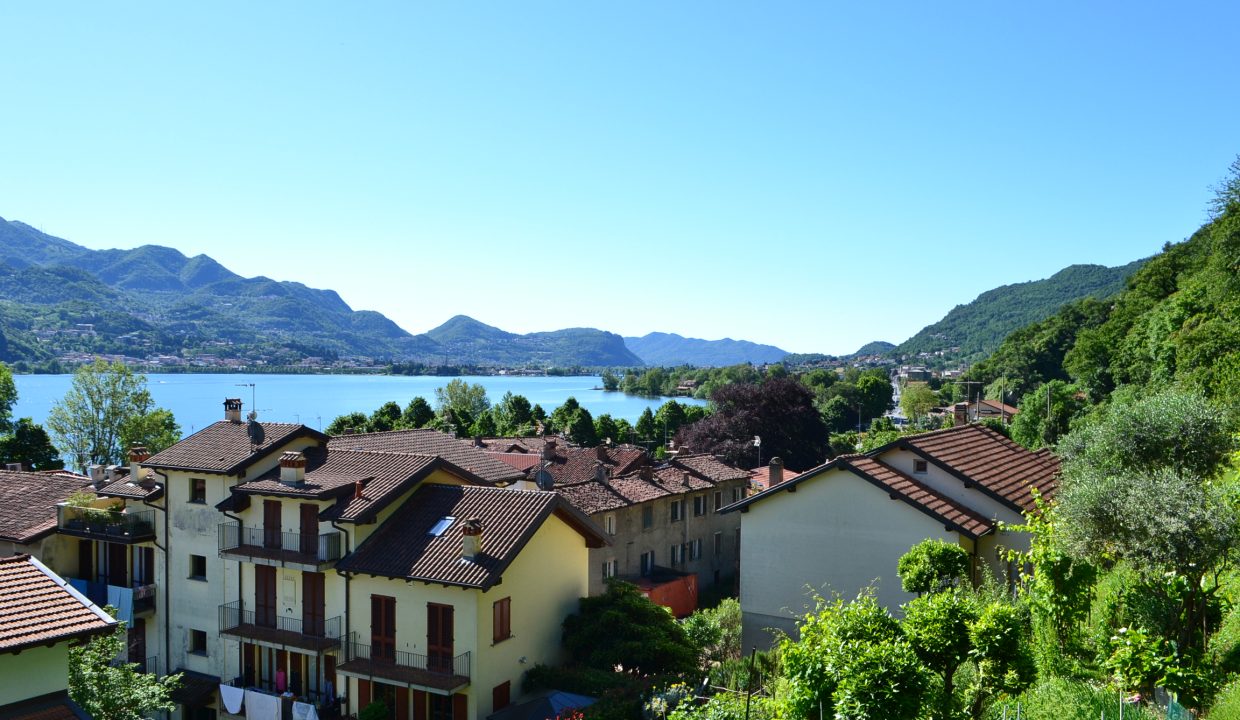 TRILOCALE A PESCATE CON BALCONE VISTA LAGO